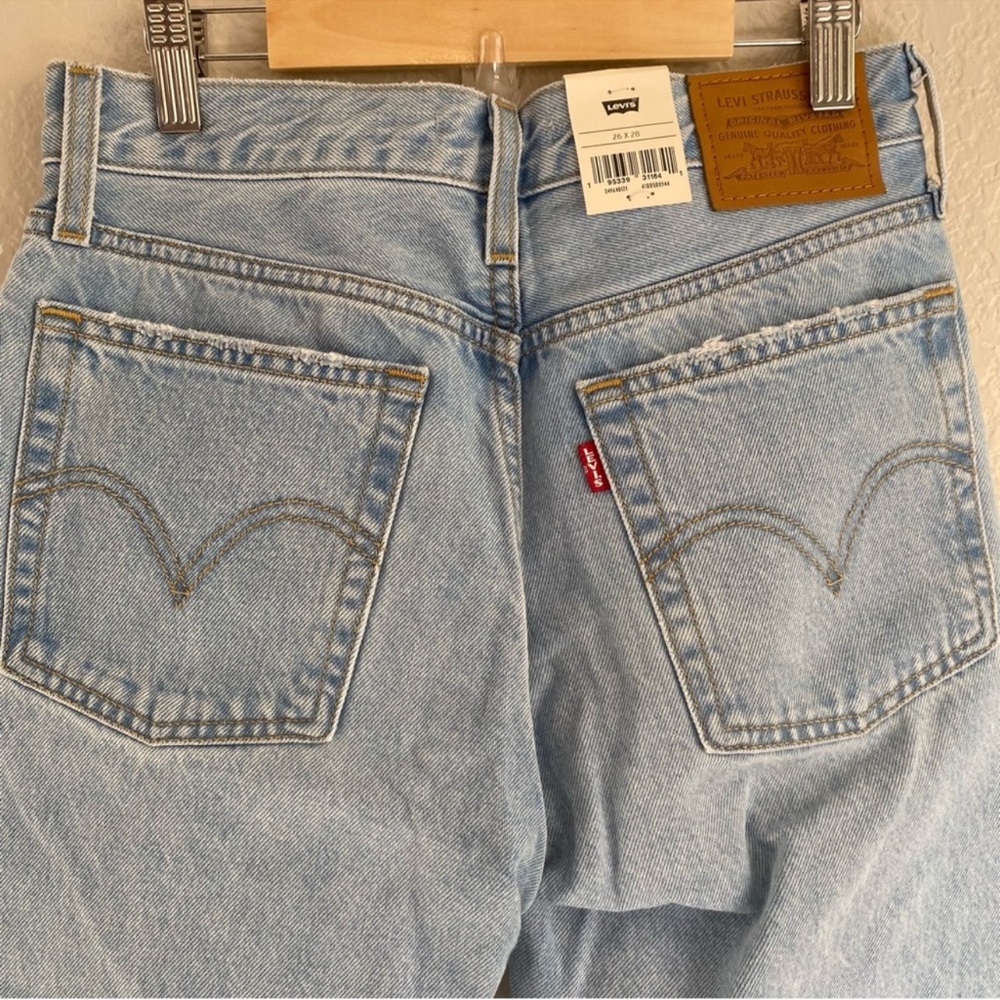 High Rise Wedgie Cut Levi’s